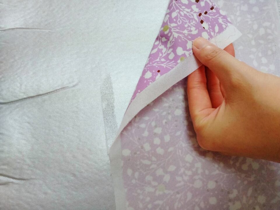 接着芯をつけた布